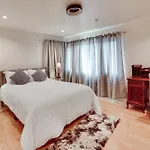 Private Pool And Patio Luxe Encino Family Getaway