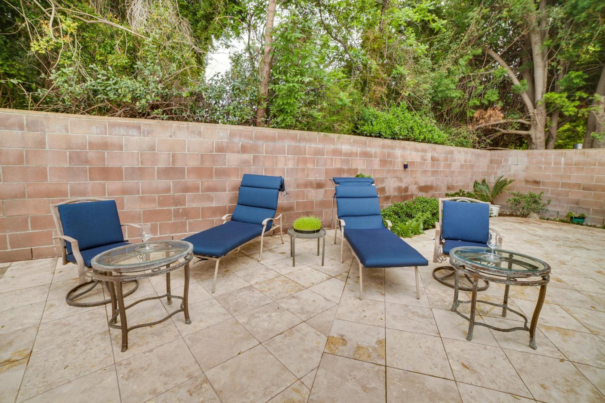 Private Pool And Patio Luxe Encino Family Getaway Los Angeles