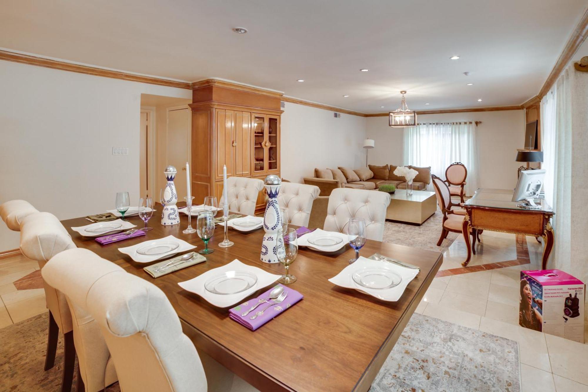 Holiday home Private Pool And Patio Luxe Encino Family Getaway